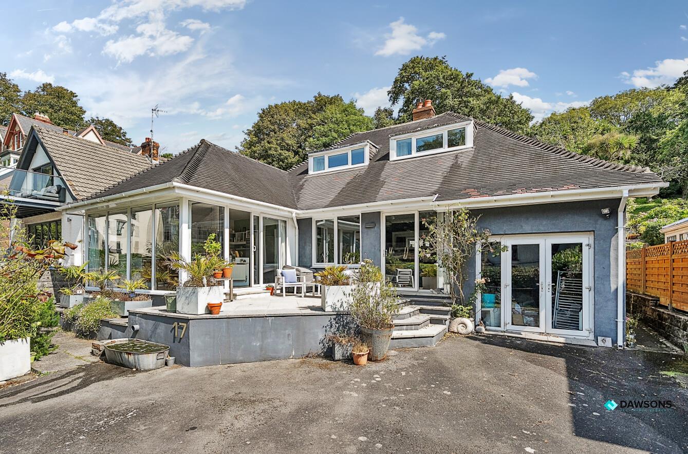 Rotherslade Road, Langland, Swansea, SA3 4QW